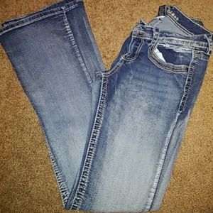 Ariya Jeans